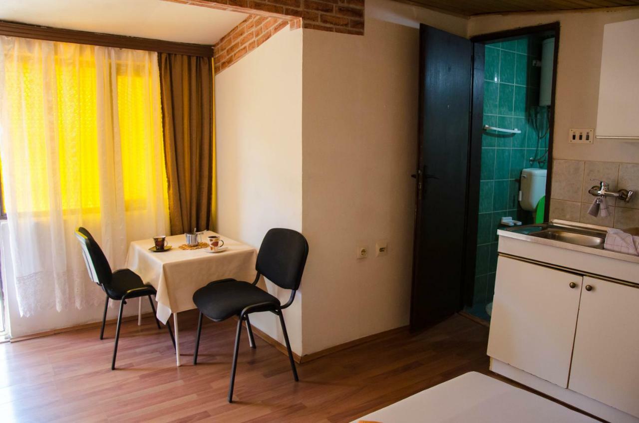 Studio-Apartman Milena Podgorica Eksteriør billede