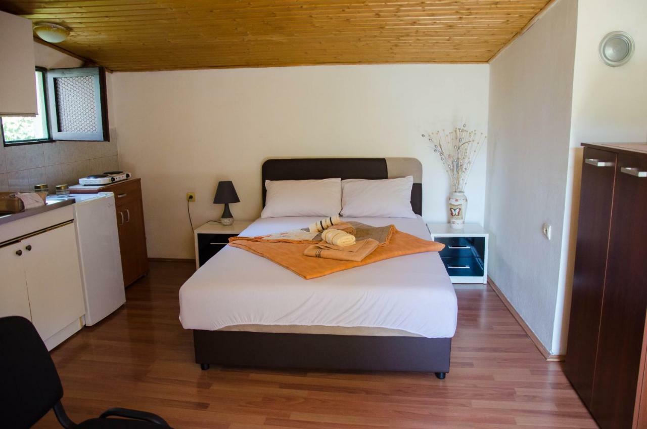 Studio-Apartman Milena Podgorica Eksteriør billede