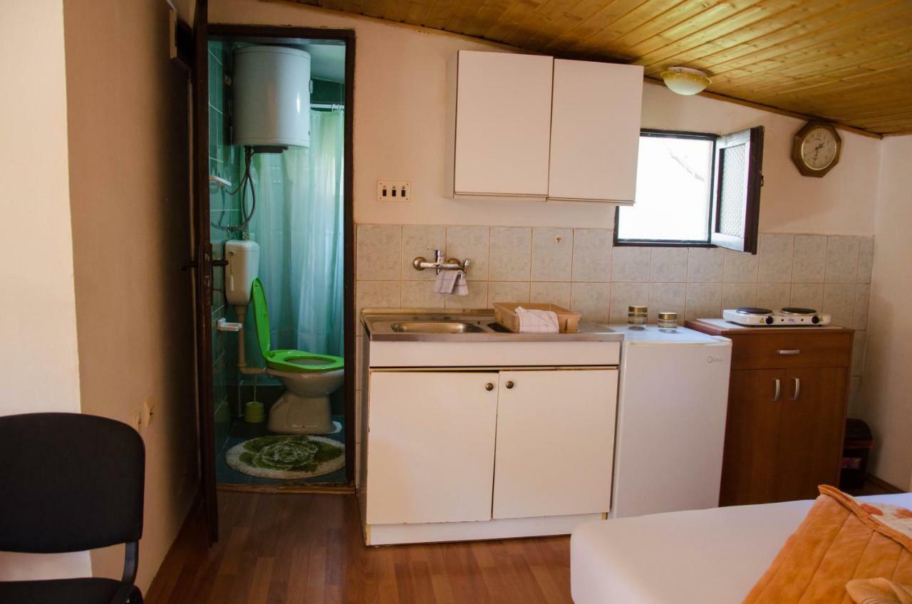 Studio-Apartman Milena Podgorica Eksteriør billede